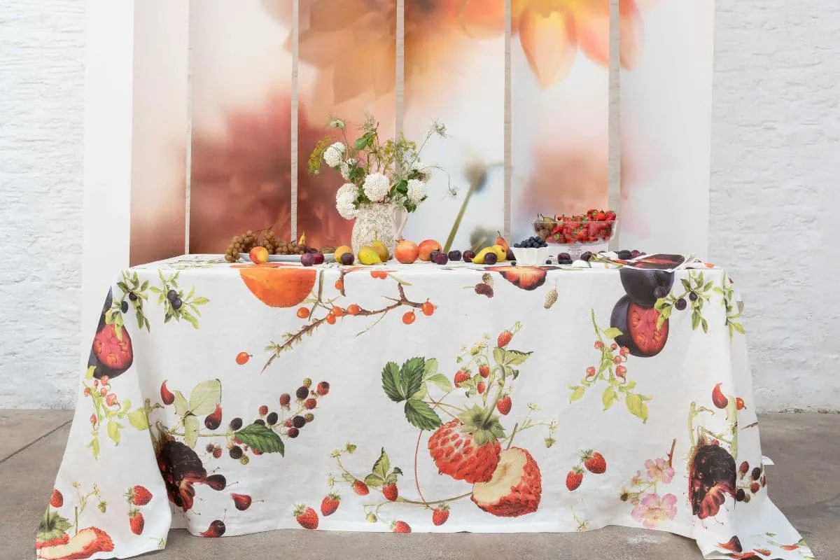 BERRY LARGE TABLECLOTH