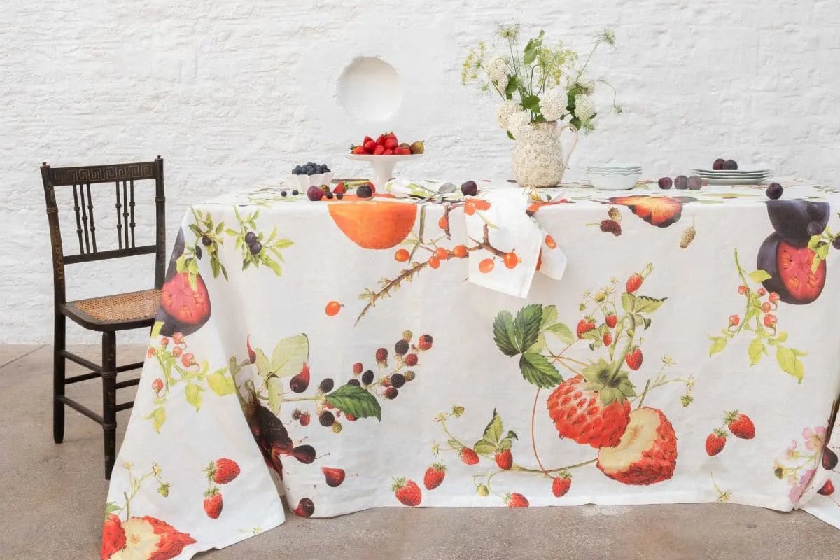 BERRY LARGE TABLECLOTH