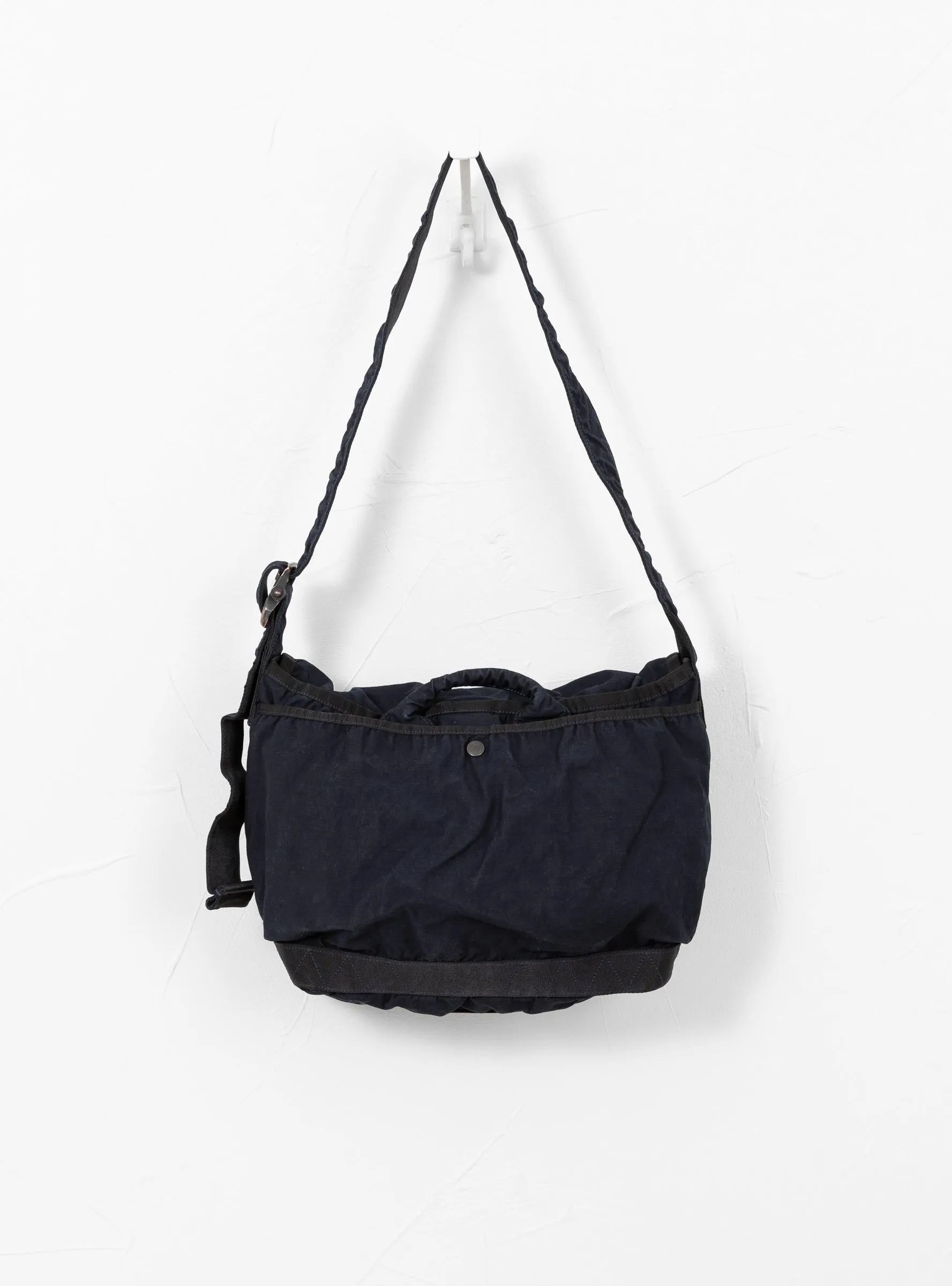 Crag Messenger Bag (M) Navy