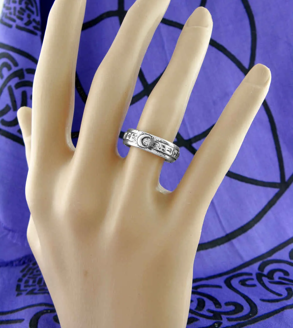 Crescent Moon Band Ring With Textured Pattern