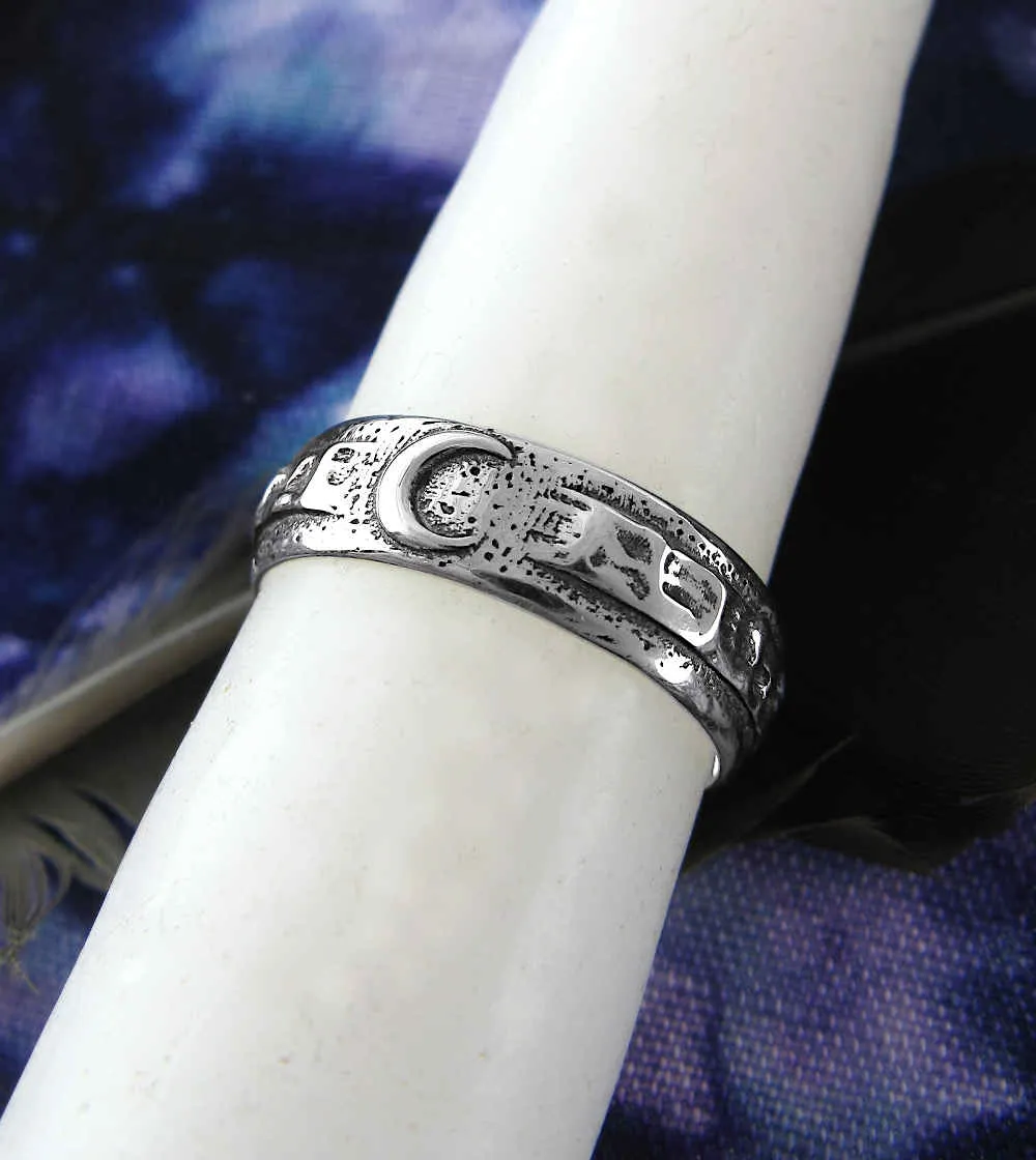 Crescent Moon Band Ring With Textured Pattern