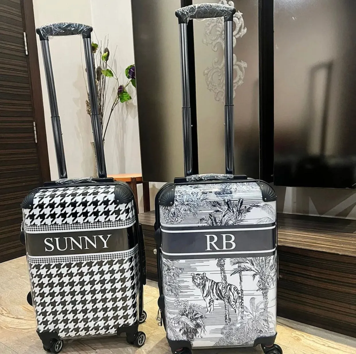 CUSTOM LUGGAGE