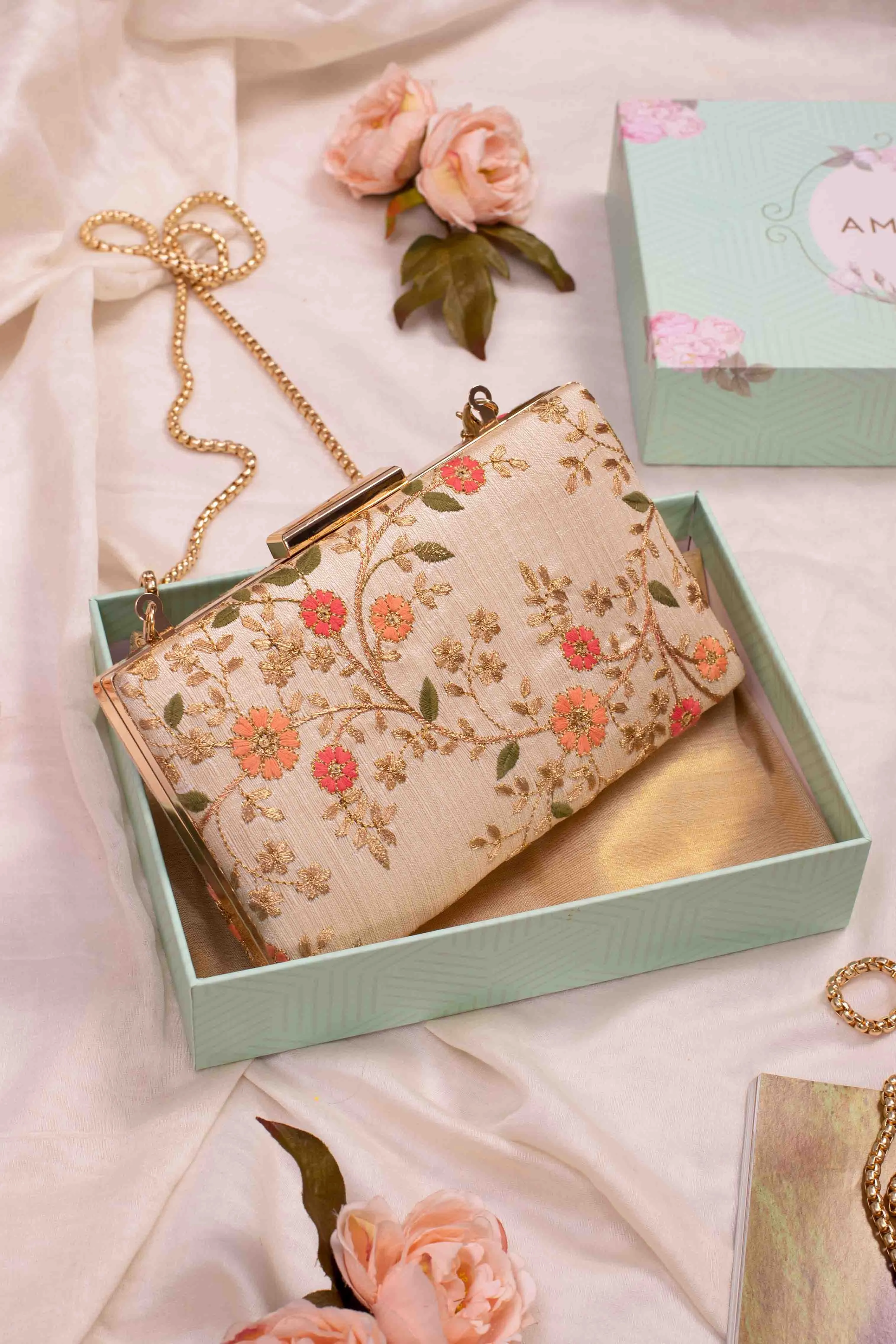 Floral Creeper Box Clutch Wedding Favors - Pastel Set of 10