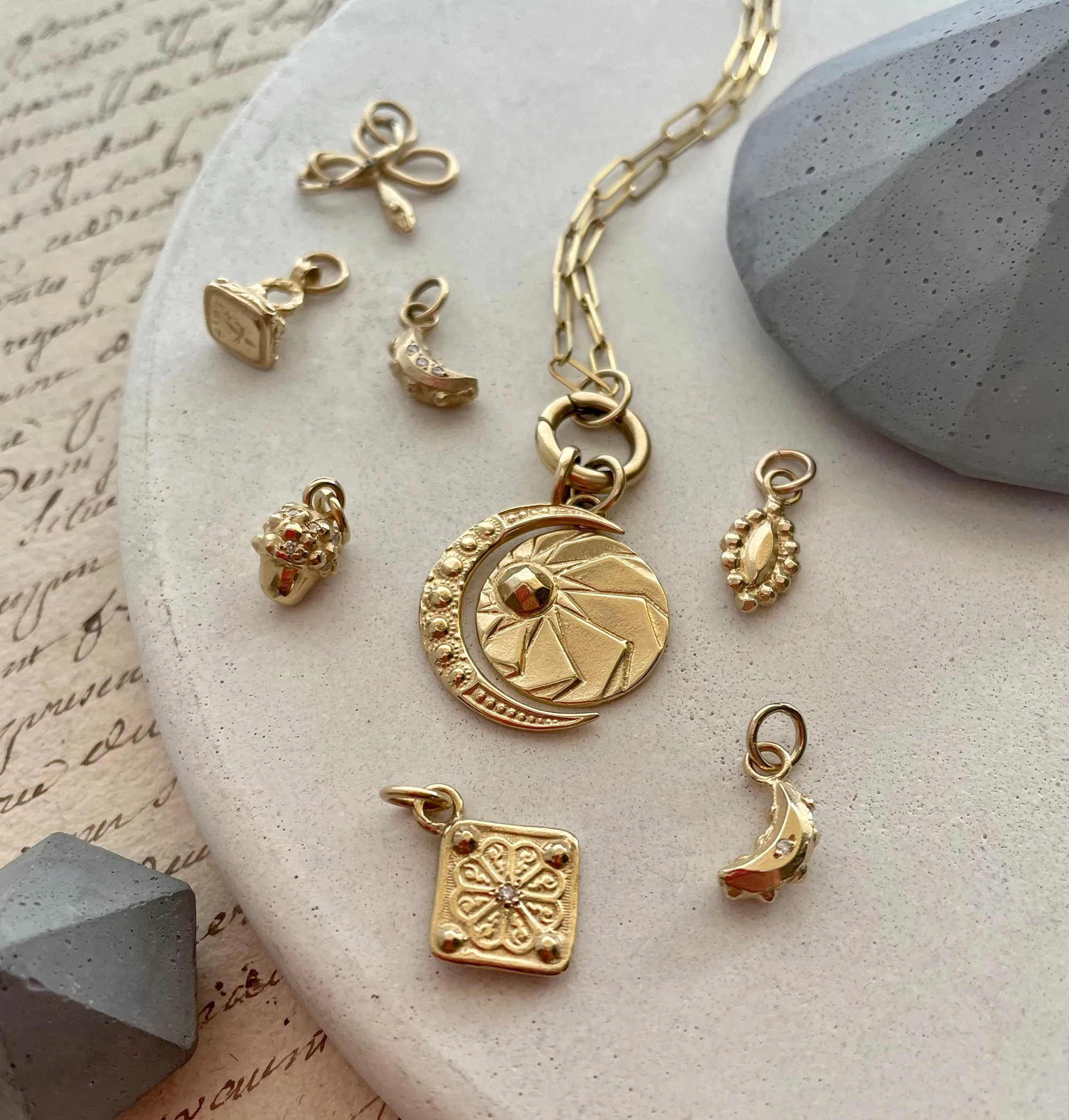 Midi CRESCENT MOON Necklace - Gold