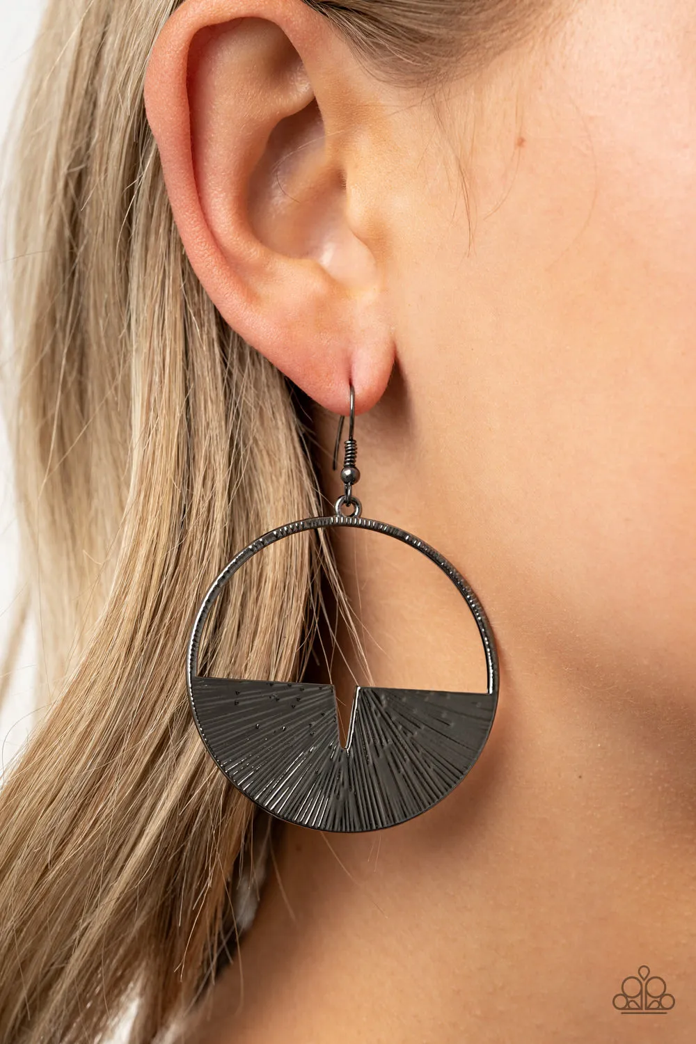 Reimagined Refinement Black-Earrings