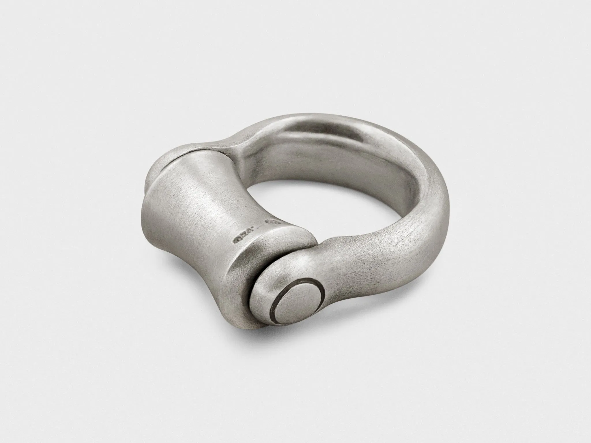 Roller Ring in Sterling Silver