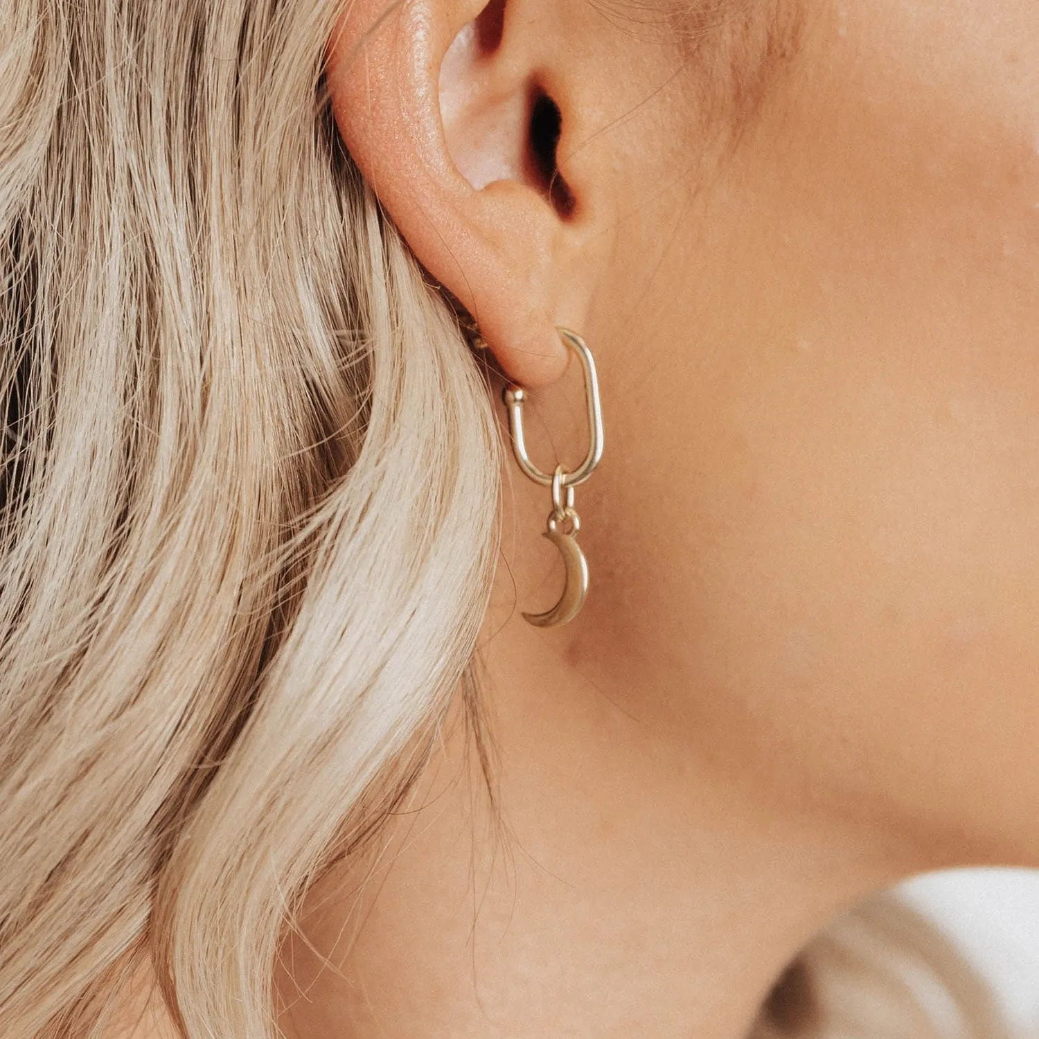 Roma Crescent Moon Earrings (Silver)