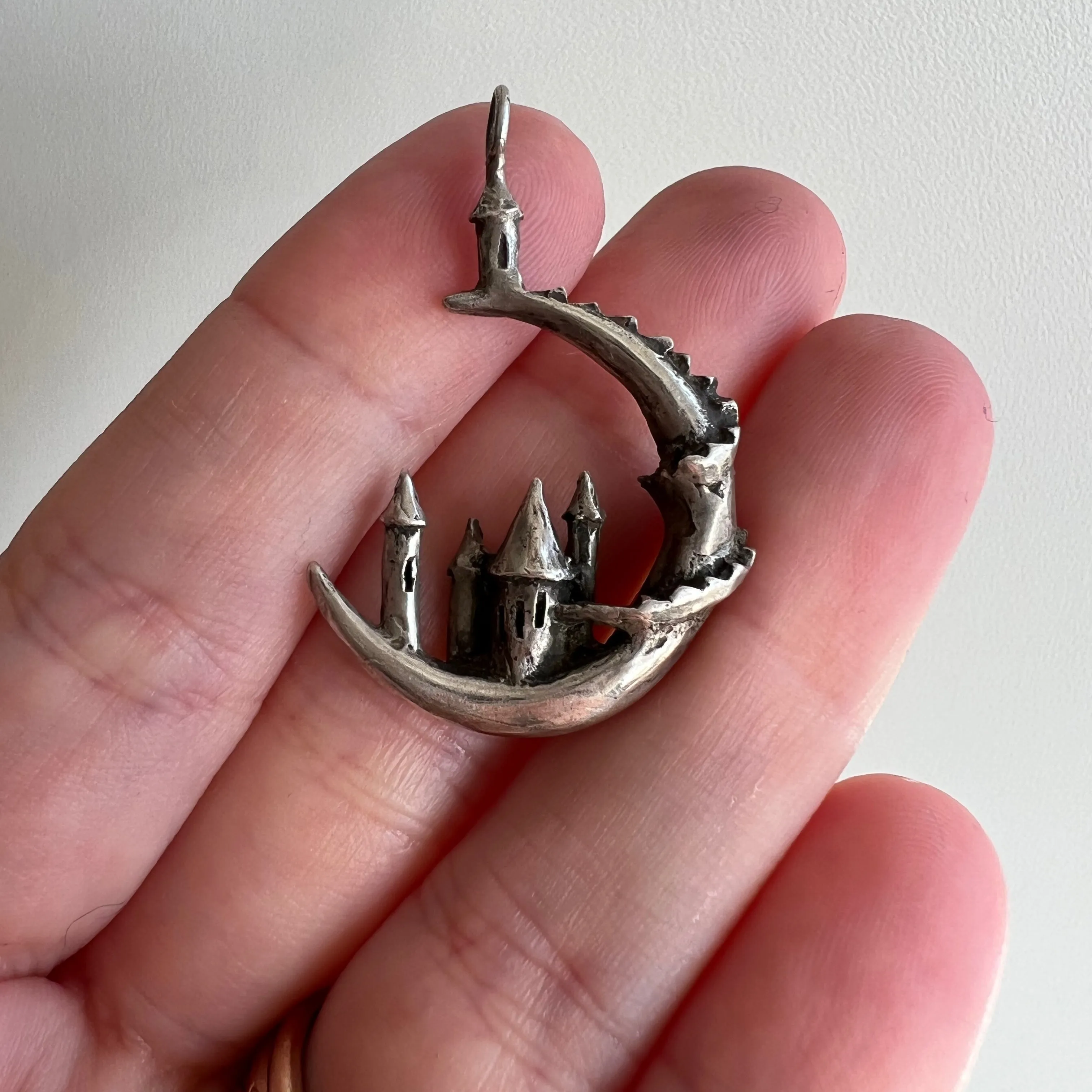 V I N T A G E // dream village / sterling silver castle city on a crescent moon / a pendant